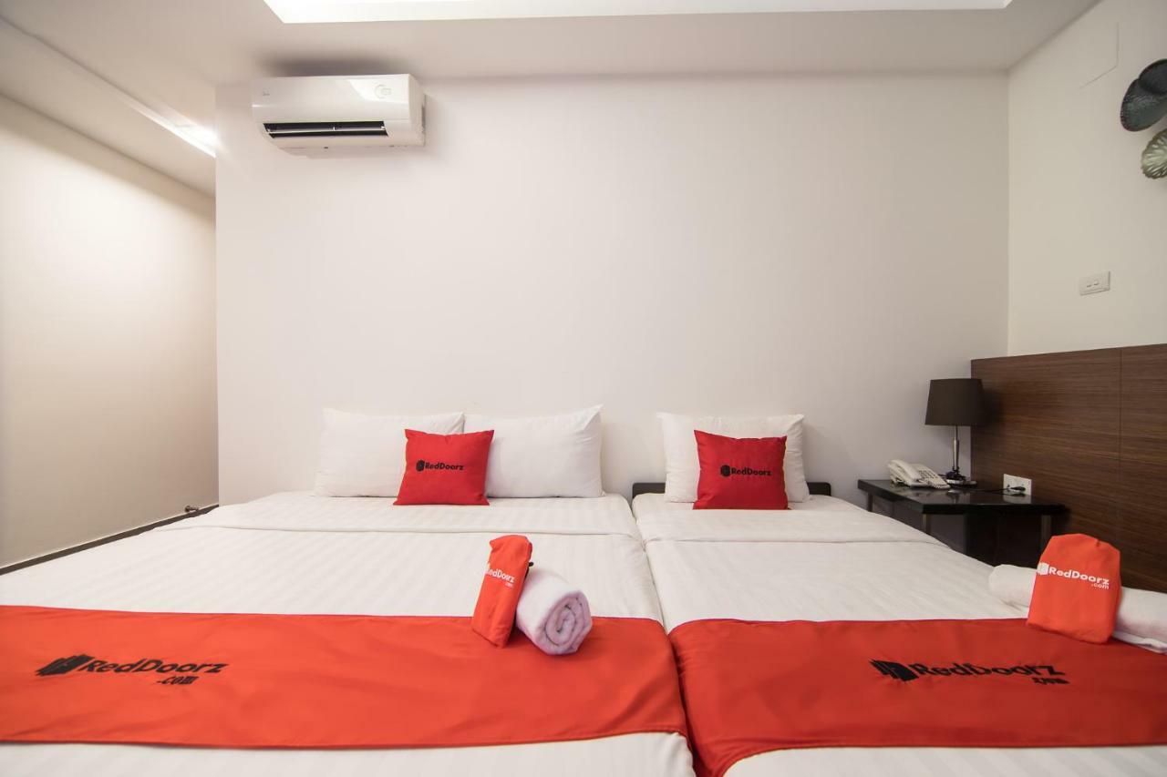 Hotel RedDoorz near Giap Bat Dại Mõ Zewnętrze zdjęcie
